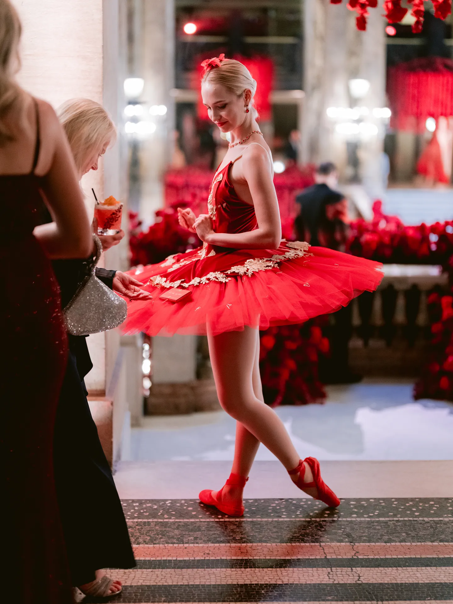 The Pre-Wedding Cirque de Couture — immagine 25