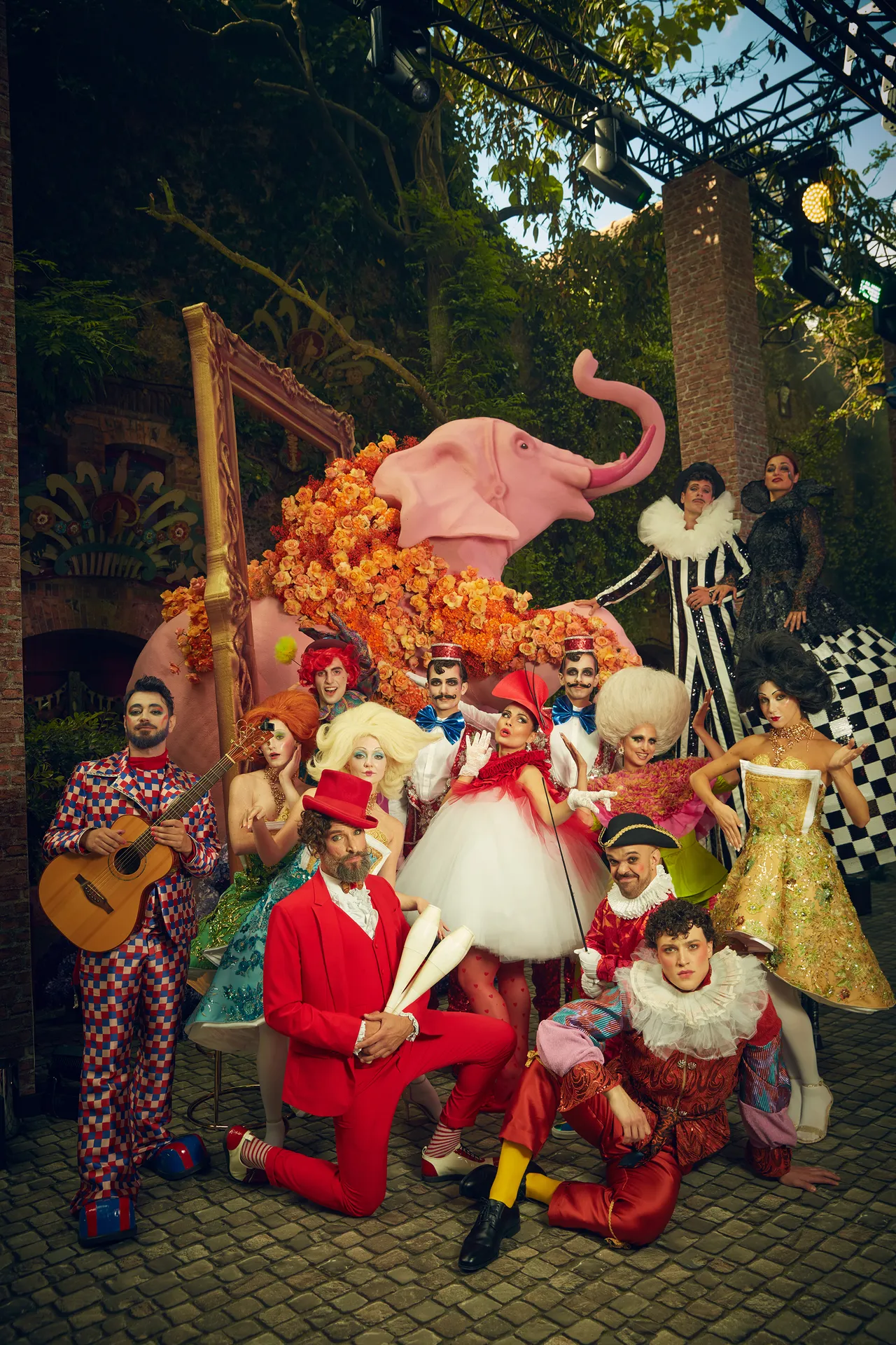 The Pre-Wedding Cirque de Couture — immagine 2